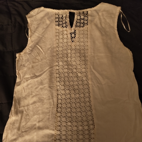 Crocheted back top - Picture 2 of 7